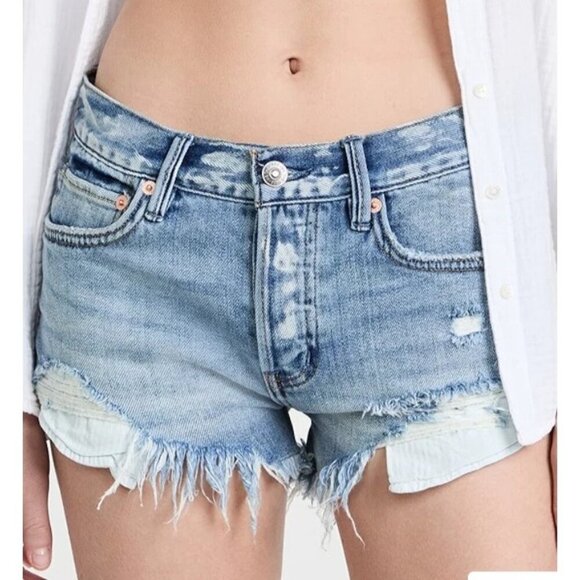 We The Free Free People Women's 27 Distressed Denim Shorts Light Wash - Picture 1 of 9